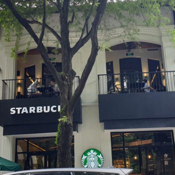 Khách phàn nàn mất MacBook ở Starbucks nhưng không được xem camera